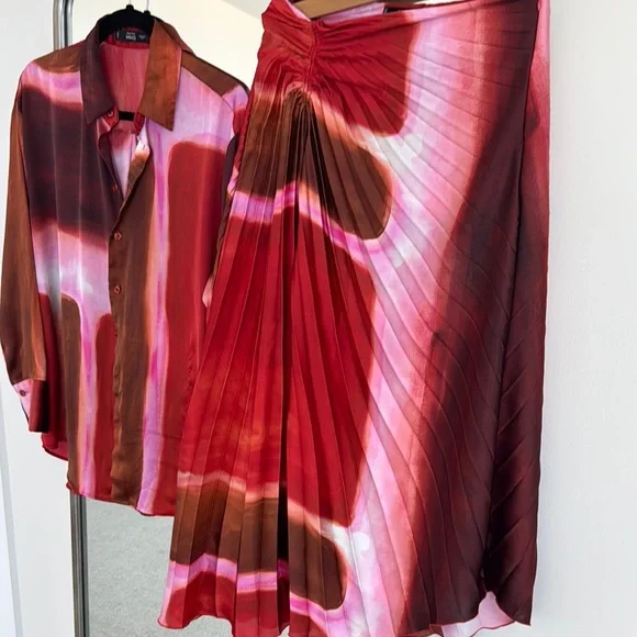 Mango Red A-Line Pleated Skirt for Cocktail - Picture 4 of 5